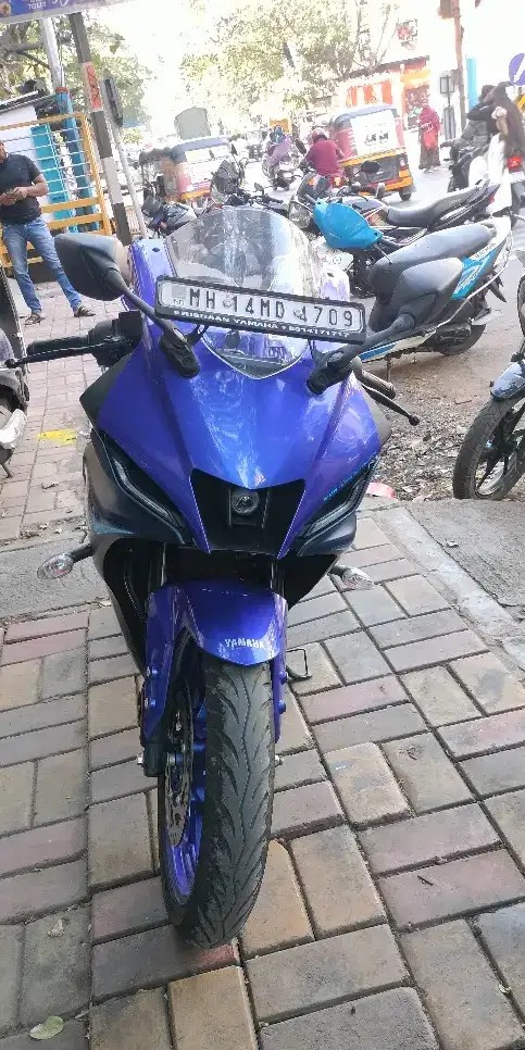 yamaha r15 v4 (2025)