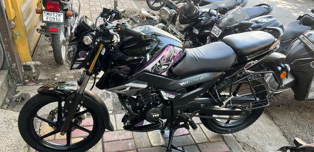 tvs raider 125 (2023)