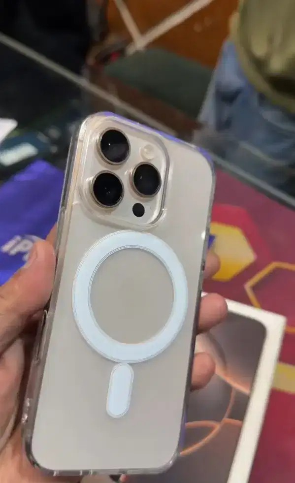 IPHONE 15 PRO 256 GB GOOD CONDITION AVAILABLE WITH BOX ALL ACCESSORIES