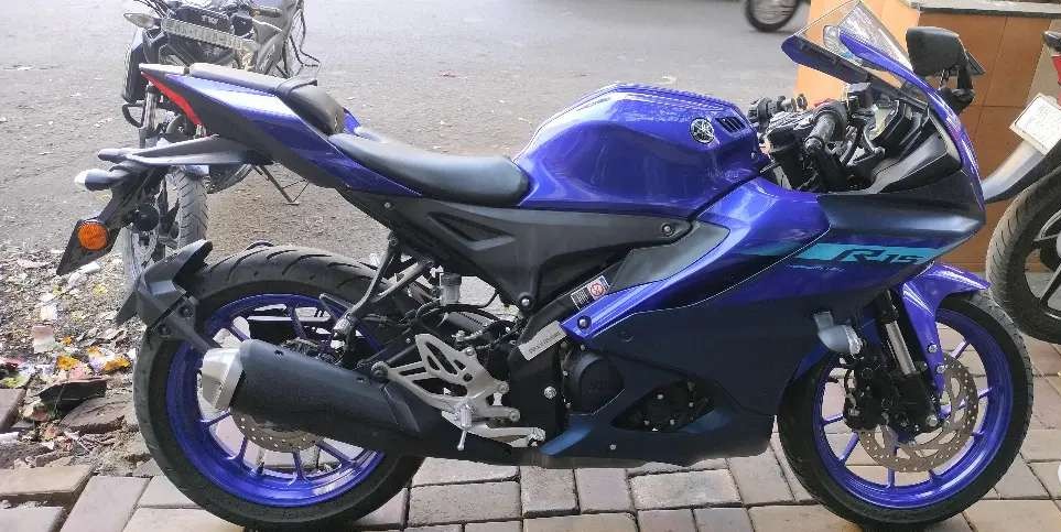 yamaha r15 v4 (2025)