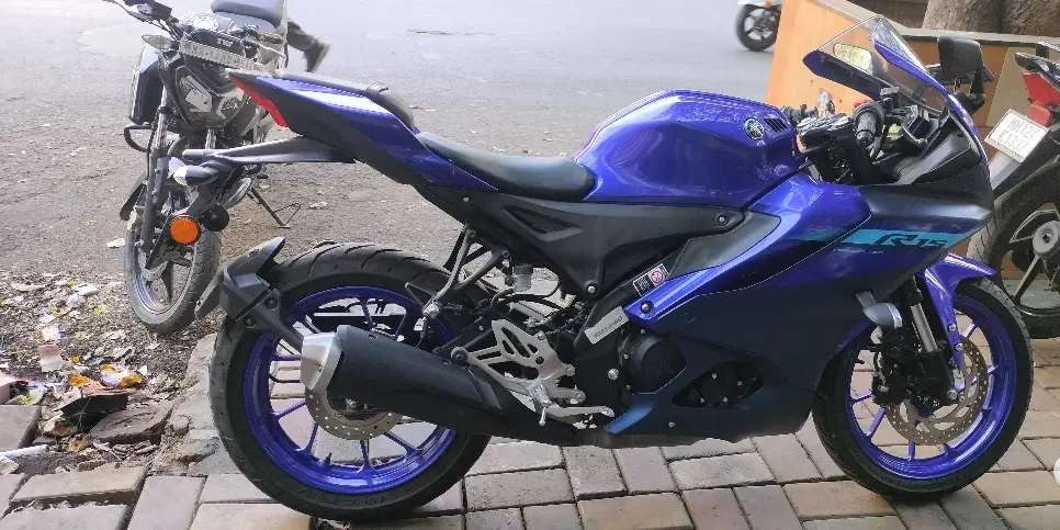 yamaha r15 v4 (2025)