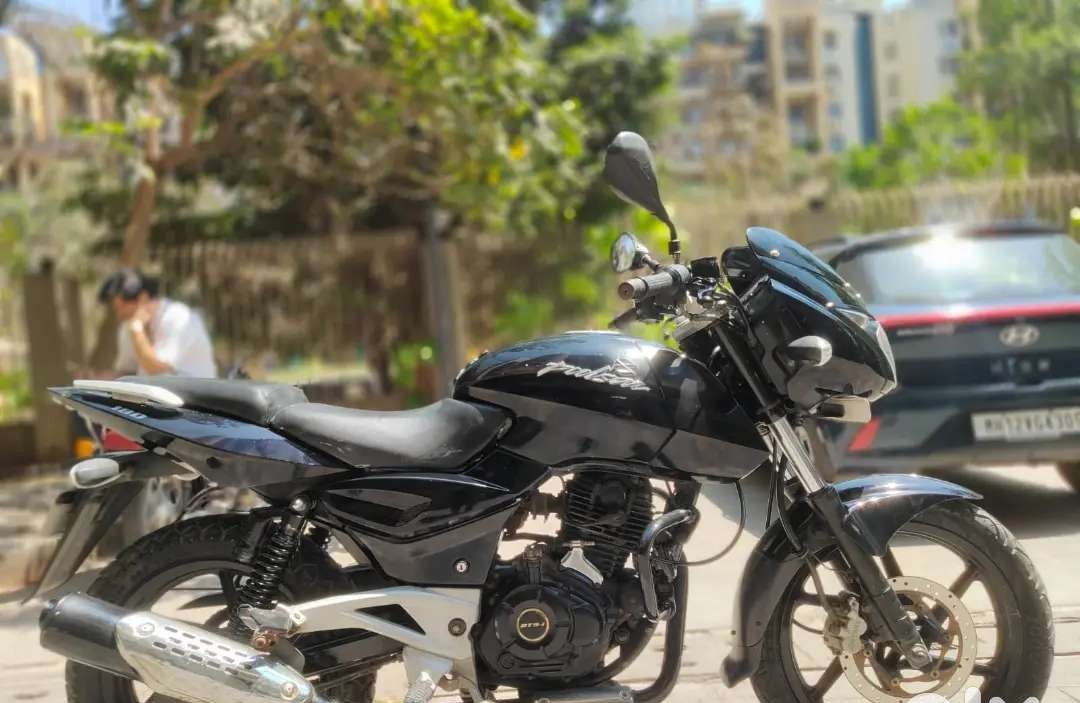 bajaj pulsar 180 (2011)