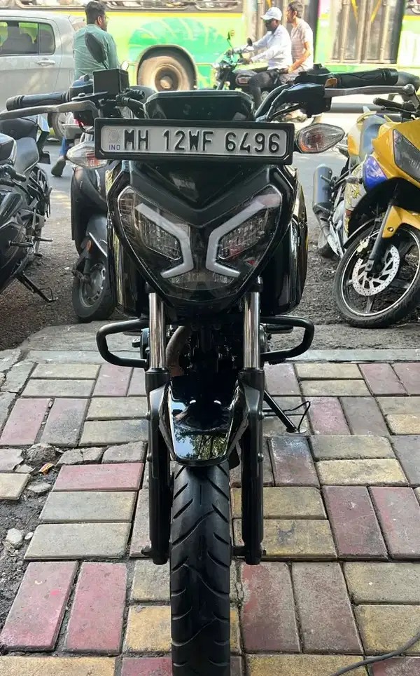 bajaj pulsar 180 (2011)