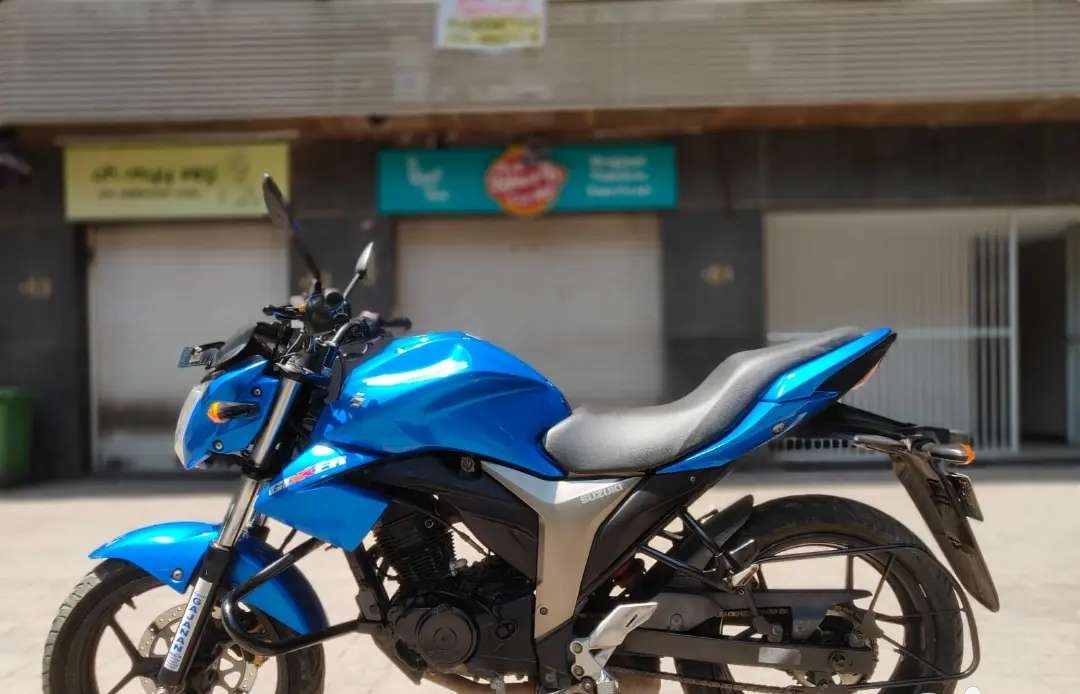suzuki gixxer (2015)