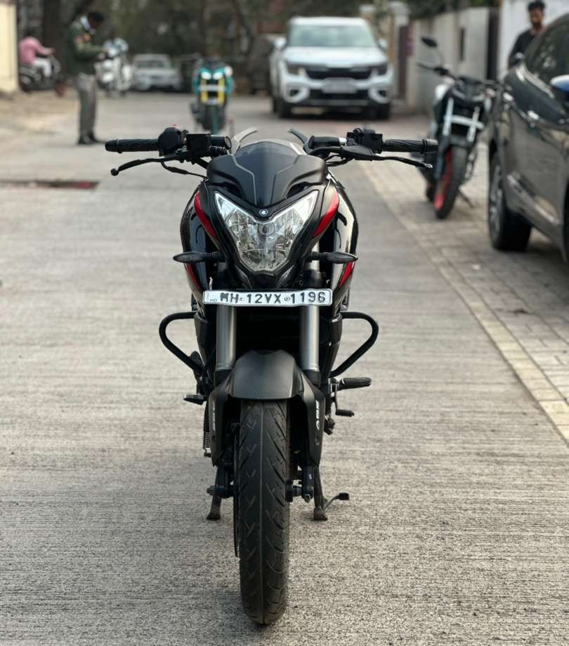 bajaj pulsar ns200 (2023)