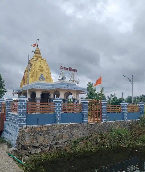 Levies fully developed bungalow plots for sales on Wadegaon