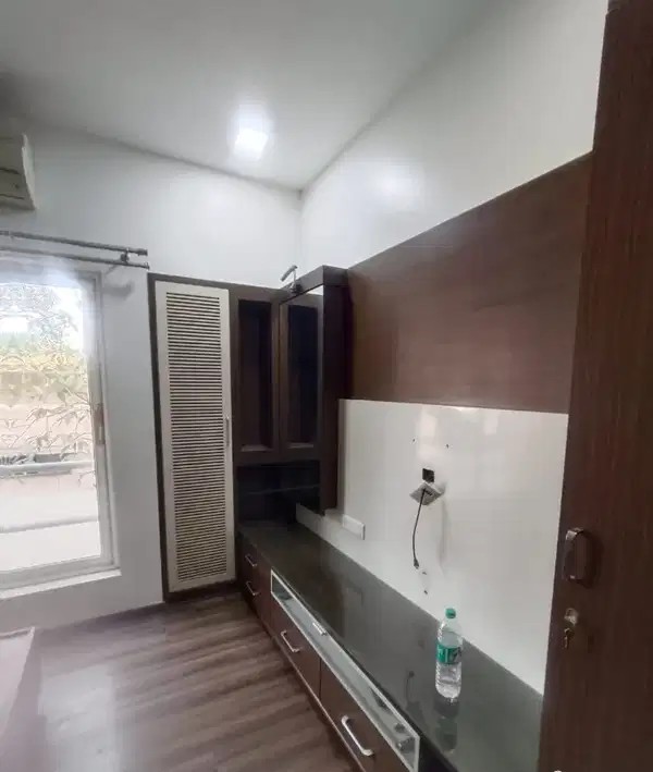 3 BHK - 2 Bathroom - 1410 sqft 2.5bhk in s b road