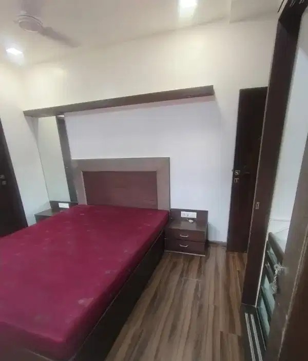 3 BHK - 2 Bathroom - 1410 sqft 2.5bhk in s b road