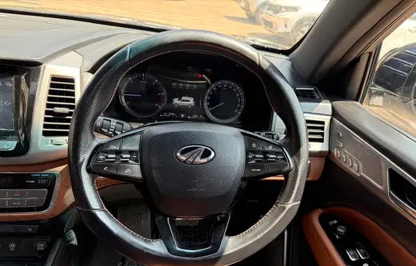 mahindra alturas g4 (2019)