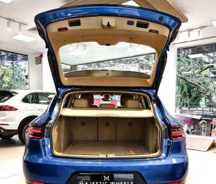 porsche macan R4 (2017) 