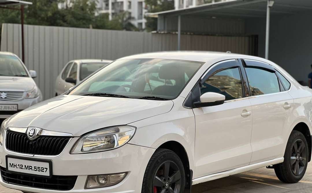 skoda rapid (2016)