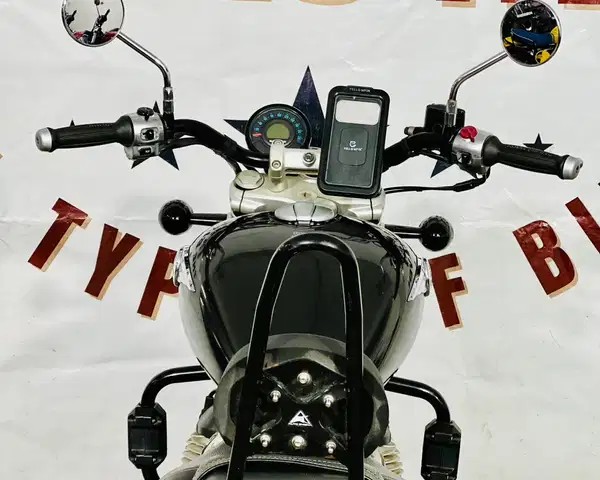 royal enfield super meteor 650 (2023)