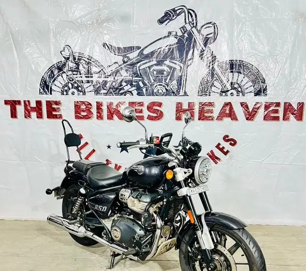royal enfield super meteor 650 (2023)