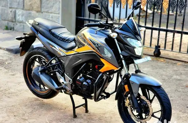 honda cb hornet 160r (2019)