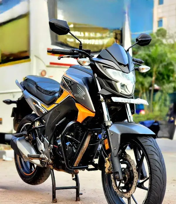 honda cb hornet 160r (2019)