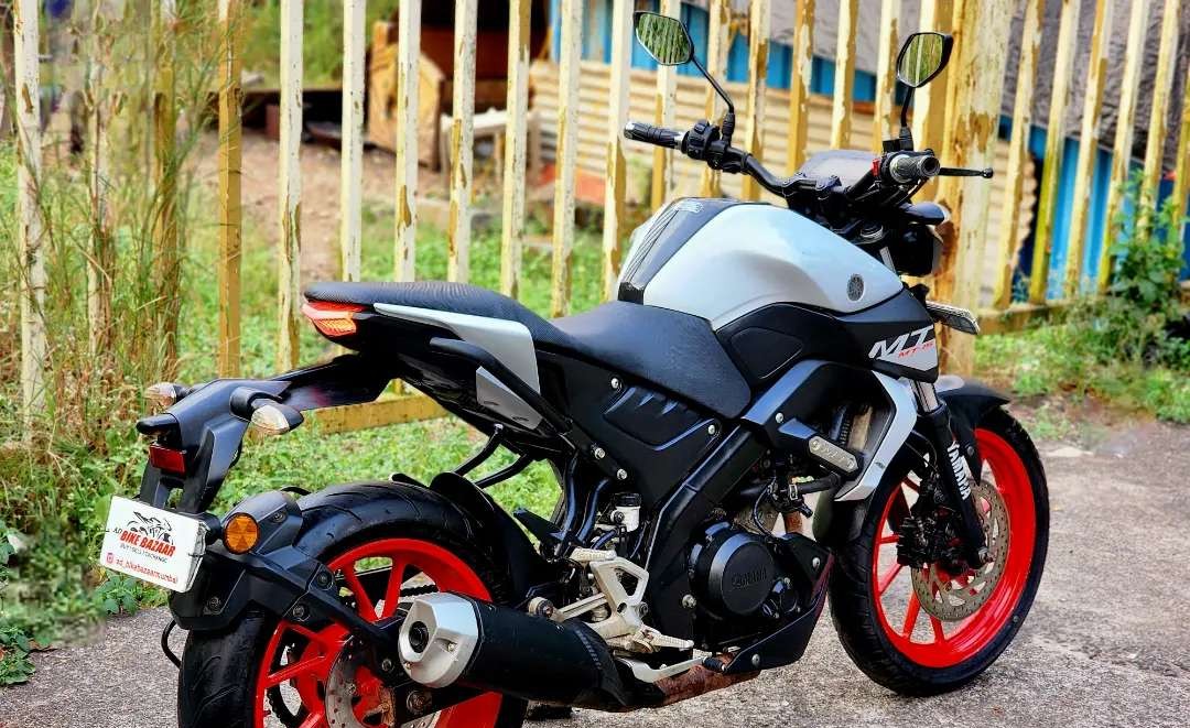 yamaha mt 15 (2021)