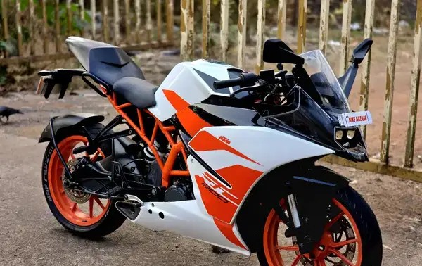 ktm rc 200 (2019)