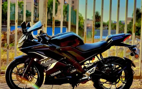 yamaha r15 (2019)