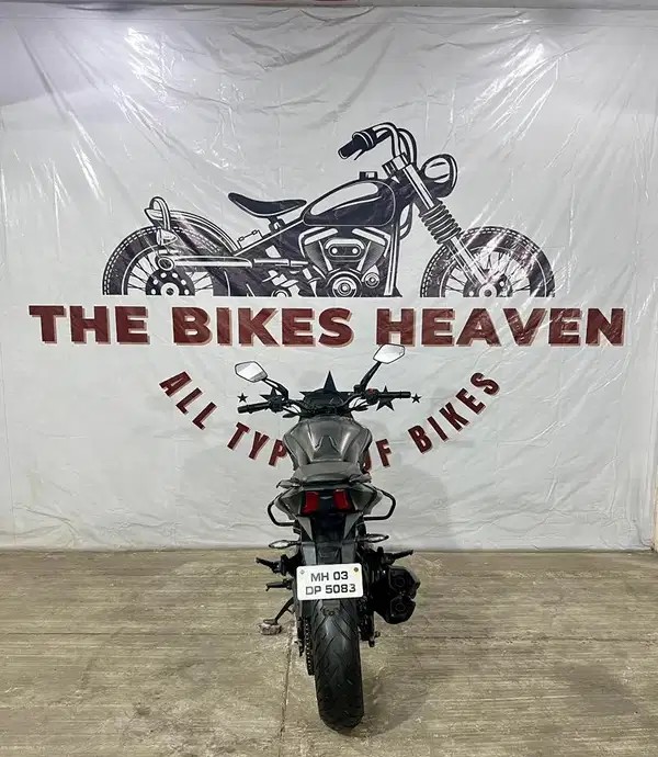 bajaj dominar 400 (2020)