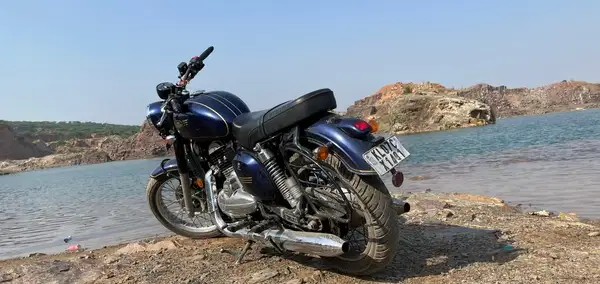 jawa 42 (2022)