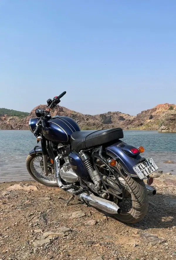 jawa 42 (2022)