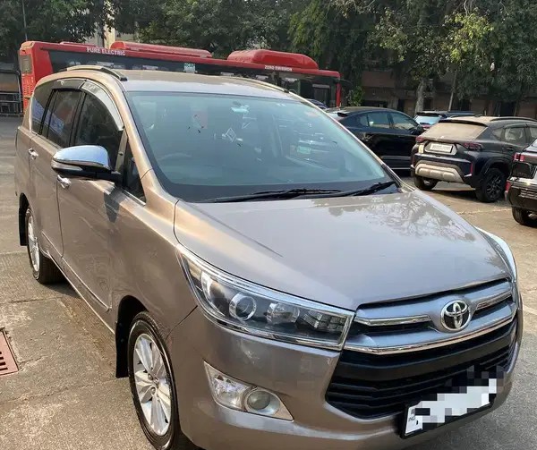 toyota innova crysta (2016)