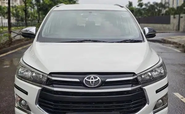 toyota innova crysta (2020)