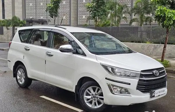 toyota innova crysta (2020)