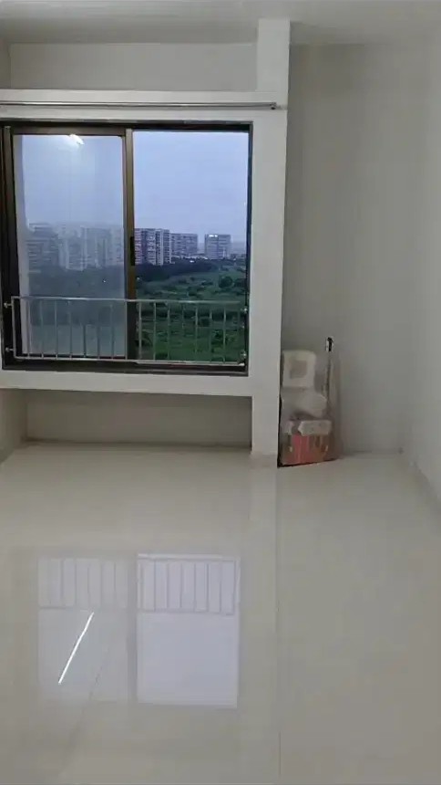 1 BHK - 1 Bathroom - 500 sqft Best Seaview higher floor 1bhk flat
