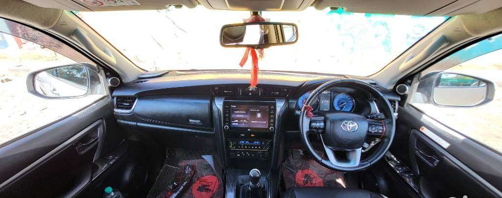 toyota fortuner (2022)