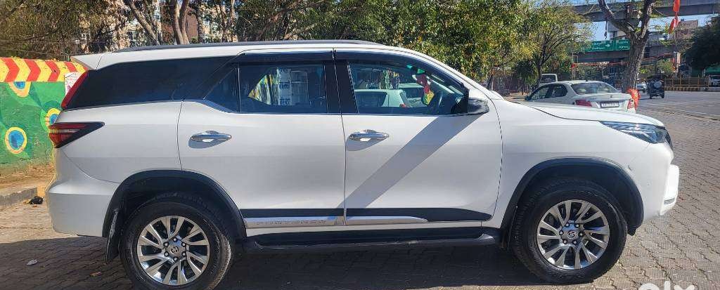 toyota fortuner (2022)