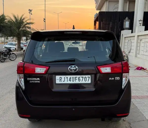 toyota innova crysta (2018)