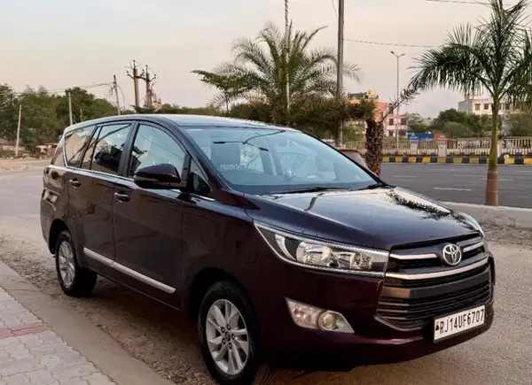 toyota innova crysta (2018)