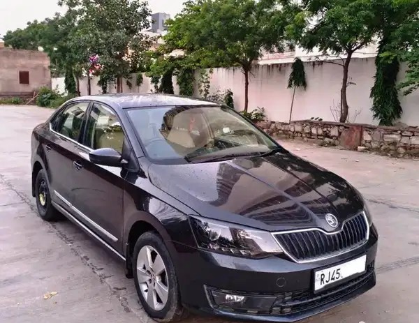skoda rapid (2021)