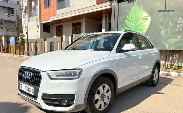 audi q3 (2015)