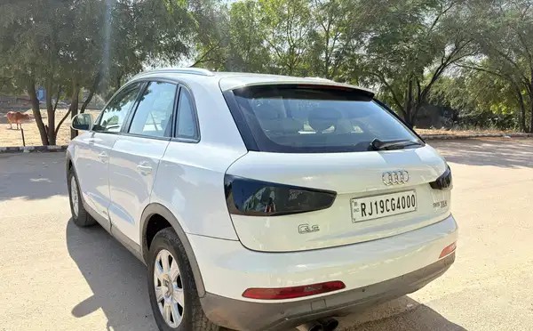 audi q3 (2015)