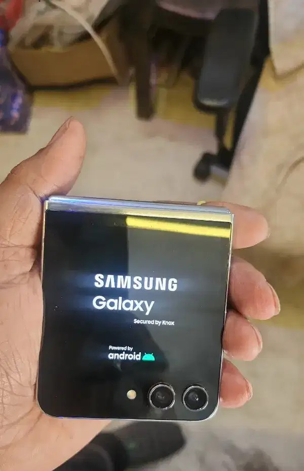 Samsung filp 5 256gb
