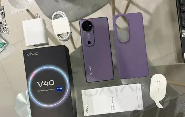 VIVO V40 REFURBISHED ( 8 GB RAM AND 128 GB STORAGE )