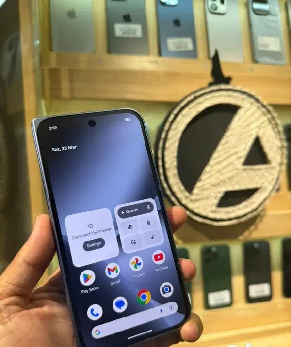 Google Pixel 10 Pro fold 256gb in 8months warranty