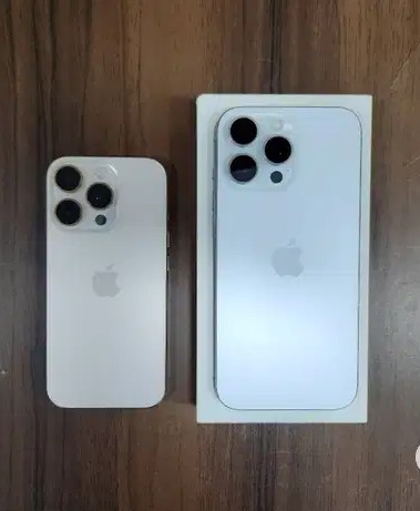 iPhone 16 Pro & Pro Max 256GB Variant Desert Titanium & White Titanium